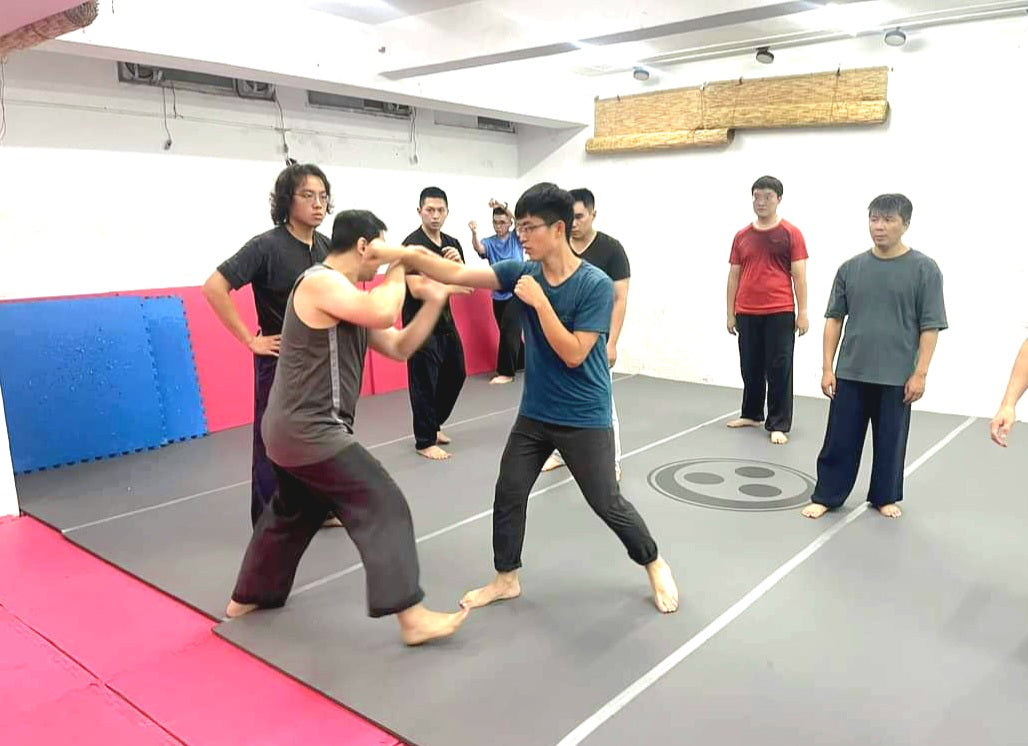 The Collaboration and Growth of JianChi Martial Art School and Scholwar