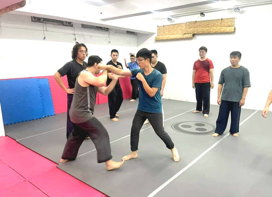 The Collaboration and Growth of JianChi Martial Art School and Scholwar